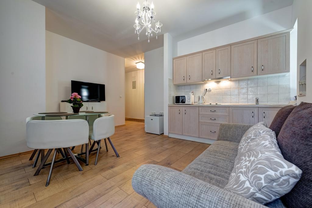 Temple Luxury Apartments & Rooms สปลิท ภายนอก รูปภาพ