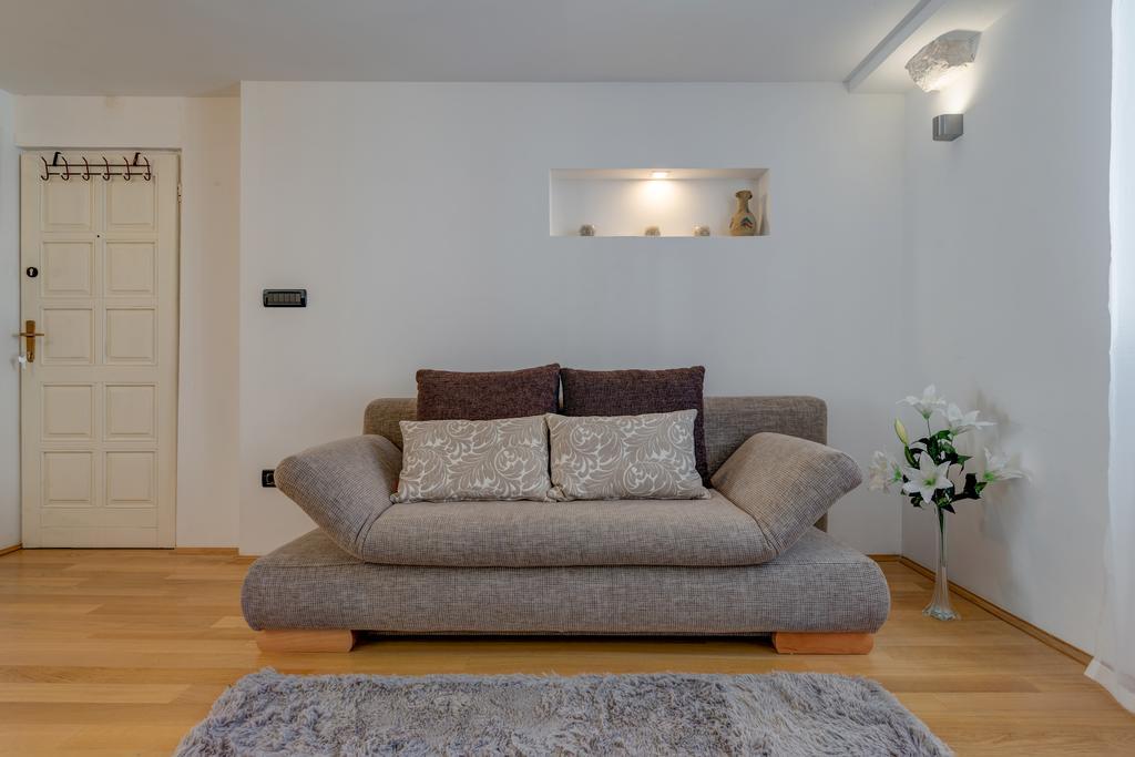 Temple Luxury Apartments & Rooms สปลิท ภายนอก รูปภาพ